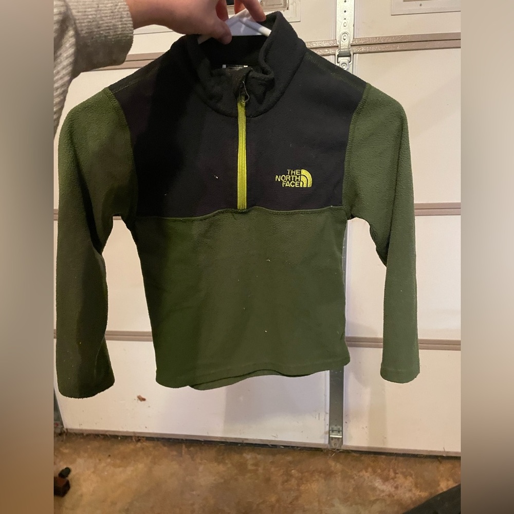 The north face boys sweater